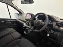 Renault Trafic 2.0 dCi LL30 Advance L2 H1 Euro 6 (s/s) 5dr (9 Seat) 