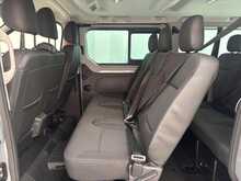Renault Trafic 2.0 dCi LL30 Advance L2 H1 Euro 6 (s/s) 5dr (9 Seat) 