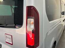Renault Trafic 2.0 dCi LL30 Advance L2 H1 Euro 6 (s/s) 5dr (9 Seat) 