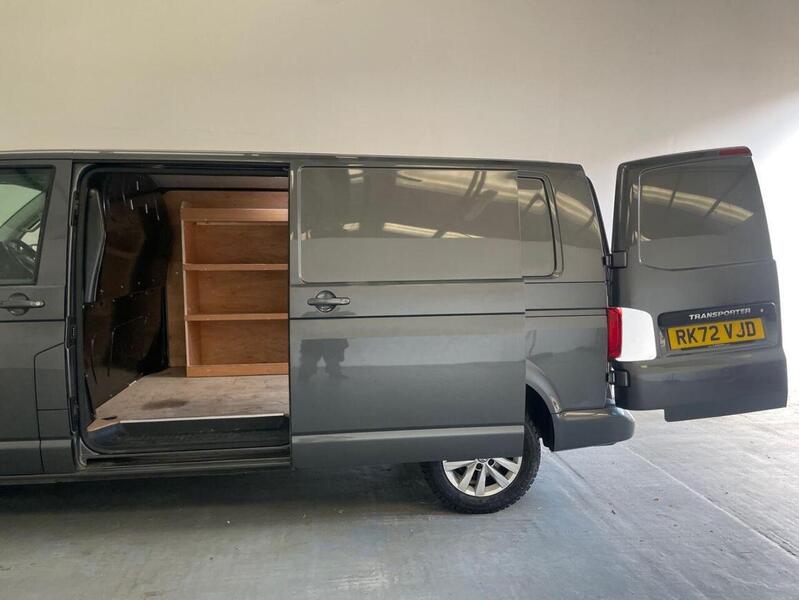 Volkswagen Transporter 2.0 TDI T30 Highline DSG FWD LWB Euro 6 (s/s) 5dr