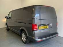 Volkswagen Transporter Transporter 2.0 TDI T30 Highline DSG FWD LWB Euro 6 (s/s) 5dr 