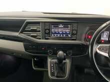 Volkswagen Transporter Transporter 2.0 TDI T30 Highline DSG FWD LWB Euro 6 (s/s) 5dr 