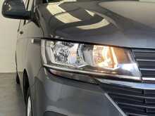 Volkswagen Transporter Transporter 2.0 TDI T30 Highline DSG FWD LWB Euro 6 (s/s) 5dr 