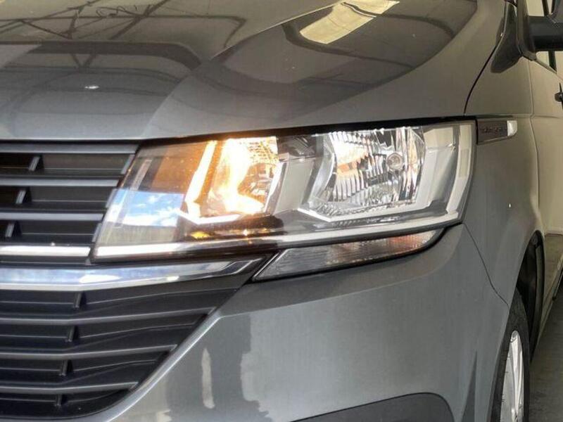 Volkswagen Transporter 2.0 TDI T30 Highline DSG FWD LWB Euro 6 (s/s) 5dr