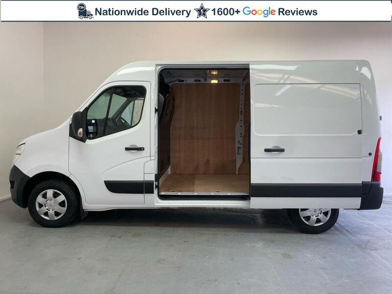 Nissan Interstar 2.3 dCi 35 Acenta FWD L2 H2 Euro 6 (s/s) 4dr
