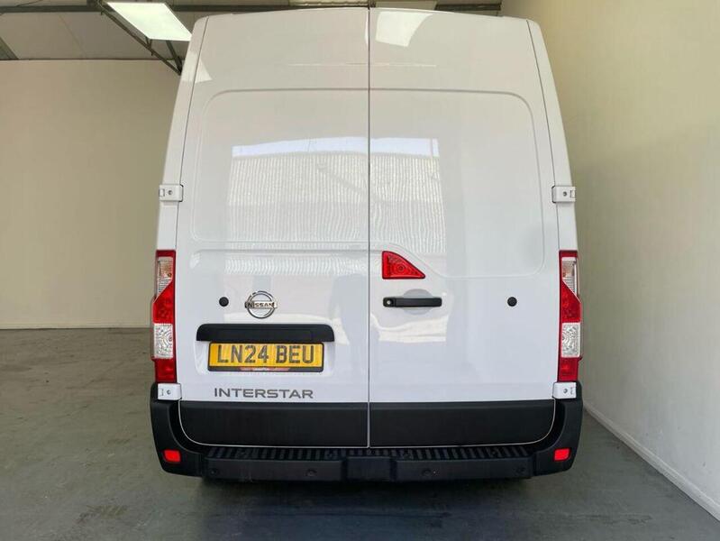 Nissan Interstar 2.3 dCi 35 Acenta FWD L2 H2 Euro 6 (s/s) 4dr