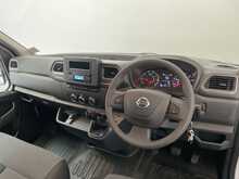 Nissan Interstar Interstar 2.3 dCi 35 Acenta FWD L2 H2 Euro 6 (s/s) 4dr 