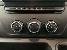 Nissan Interstar Interstar 2.3 dCi 35 Acenta FWD L2 H2 Euro 6 (s/s) 4dr 