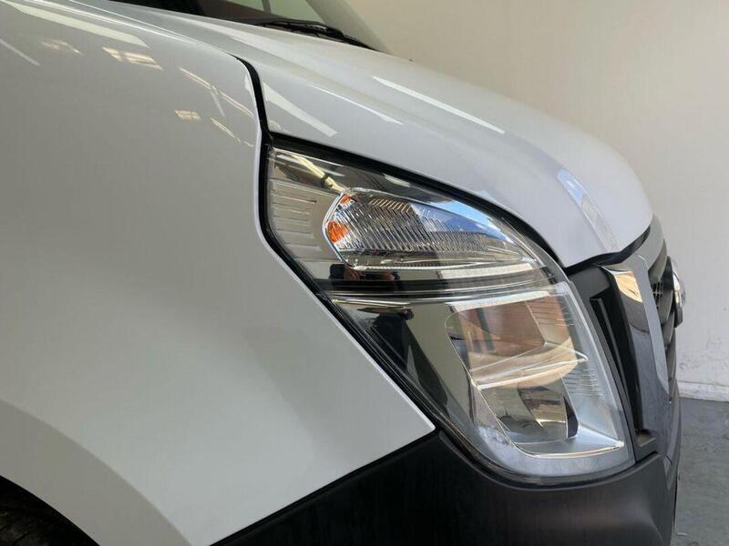 Nissan Interstar 2.3 dCi 35 Acenta FWD L2 H2 Euro 6 (s/s) 4dr