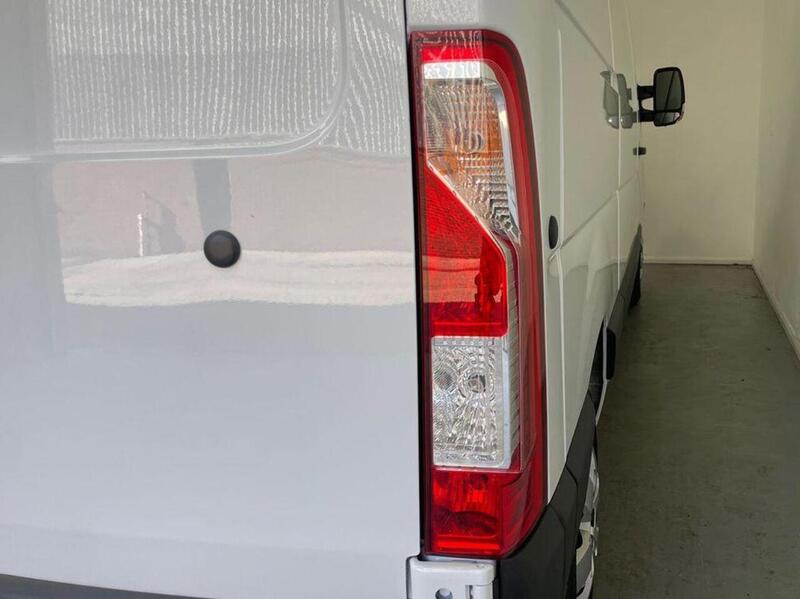 Nissan Interstar 2.3 dCi 35 Acenta FWD L2 H2 Euro 6 (s/s) 4dr