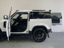 Land Rover Defender 90 Defender 90 3.0 D250 MHEV Hard Top SUV Auto 4WD SWB Euro 6 (s/s) 3dr 
