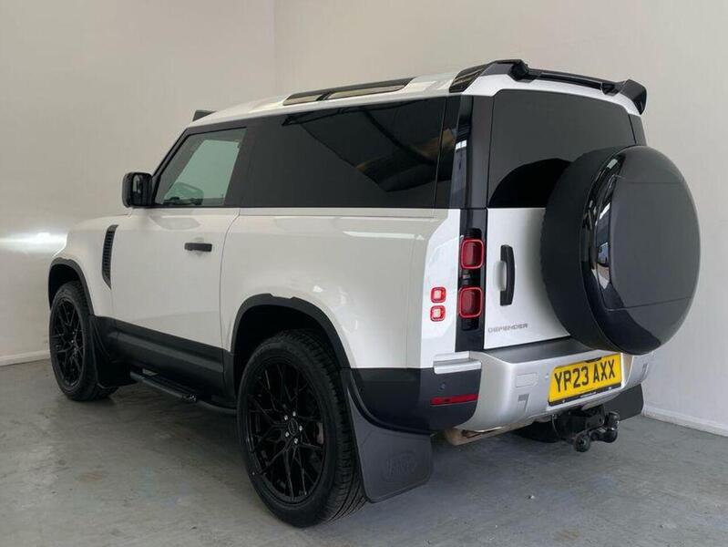 Land Rover Defender 90 3.0 D250 MHEV Hard Top SUV Auto 4WD SWB Euro 6 (s/s) 3dr