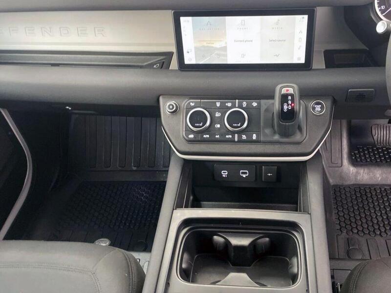 Land Rover Defender 90 3.0 D250 MHEV Hard Top SUV Auto 4WD SWB Euro 6 (s/s) 3dr