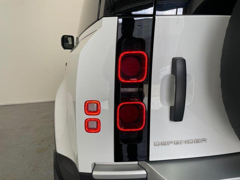 Land Rover Defender 90 3.0 D250 MHEV Hard Top SUV Auto 4WD SWB Euro 6 (s/s) 3dr