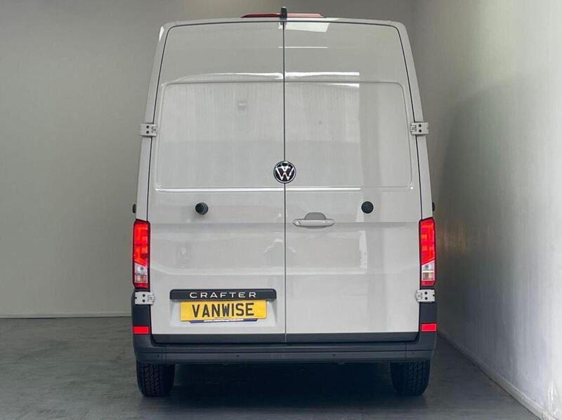 Volkswagen Crafter 2.0 TDI CR35 Commerce Plus Panel Van 5dr Diesel Auto FWD MWB High Roof Euro 6 (s/s) (140 ps)
