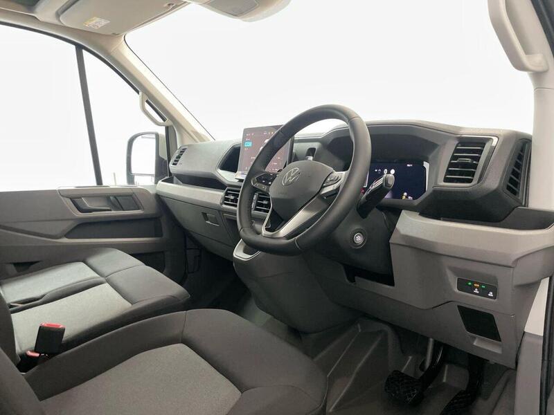 Volkswagen Crafter 2.0 TDI CR35 Commerce Plus Panel Van 5dr Diesel Auto FWD MWB High Roof Euro 6 (s/s) (140 ps)