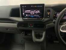 Volkswagen Crafter 2.0 TDI CR35 Commerce Plus Panel Van 5dr Diesel Auto FWD MWB High Roof Euro 6 (s/s) (140 ps) 