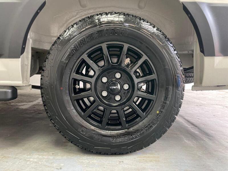 Volkswagen Crafter 2.0 TDI CR35 Commerce Plus Panel Van 5dr Diesel Auto FWD MWB High Roof Euro 6 (s/s) (140 ps)