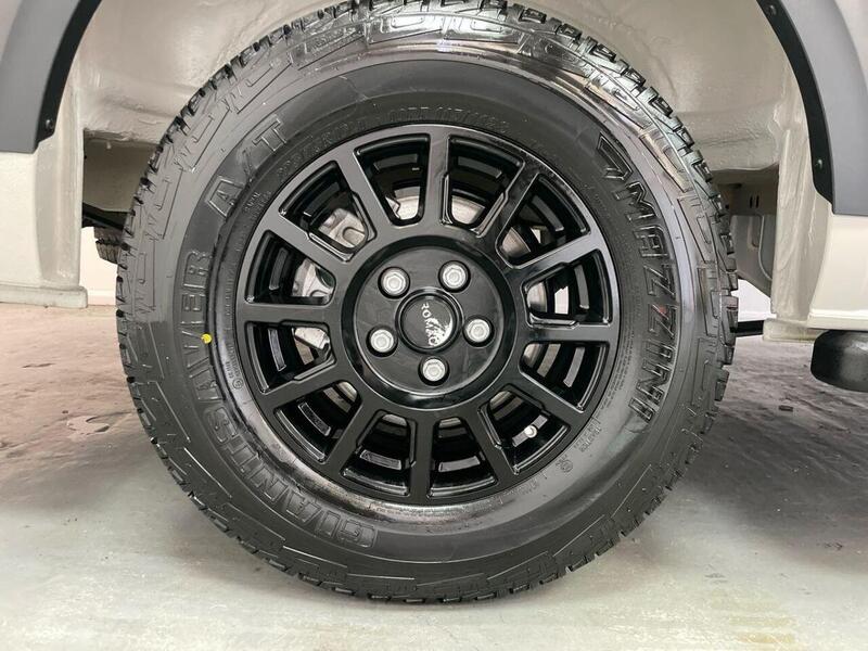 Volkswagen Crafter 2.0 TDI CR35 Commerce Plus Panel Van 5dr Diesel Auto FWD MWB High Roof Euro 6 (s/s) (140 ps)