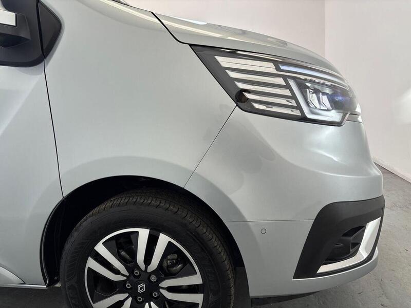 Renault Trafic 2.0 dCi Blue LL30 Extra Sport Panel Van 5dr Diesel Manual L2 H1 Euro 6 (s/s) (150 ps)