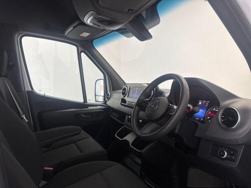 Mercedes-Benz Sprinter 2.0 315 CDI PRO G-Tronic RWD L3 H2 Euro 6 (s/s) 5dr