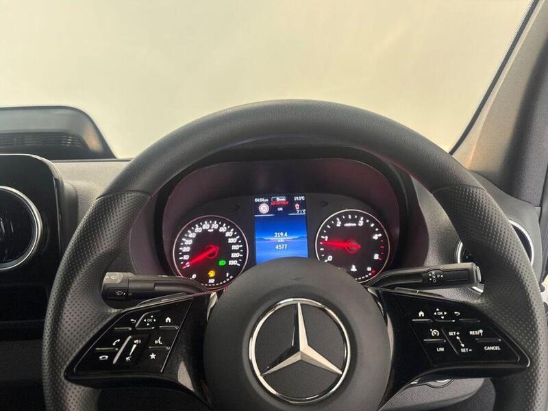 Mercedes-Benz Sprinter 2.0 315 CDI PRO G-Tronic RWD L3 H2 Euro 6 (s/s) 5dr
