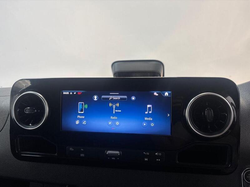 Mercedes-Benz Sprinter 2.0 315 CDI PRO G-Tronic RWD L3 H2 Euro 6 (s/s) 5dr