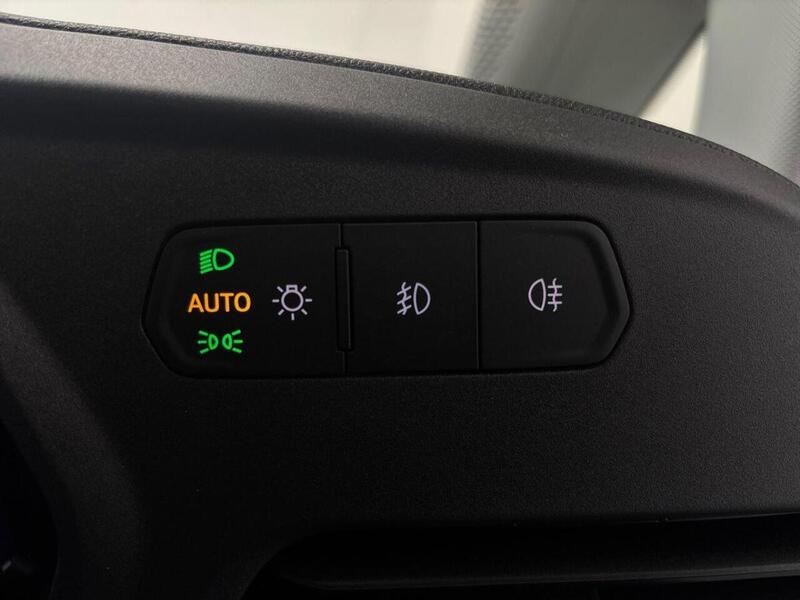 Ford Transit Connect 2.0 240 EcoBlue Trend Panel Van 6dr Diesel Auto L2 Euro 6 (s/s) (122 ps)