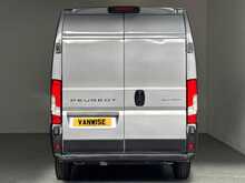 Peugeot Boxer Boxer 2.2 BlueHDi 335 Professional Panel Van 5dr Diesel Manual L3 H2 Euro 6 (s/s) (140 ps) 