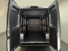Peugeot Boxer Boxer 2.2 BlueHDi 335 Professional Panel Van 5dr Diesel Manual L3 H2 Euro 6 (s/s) (140 ps) 