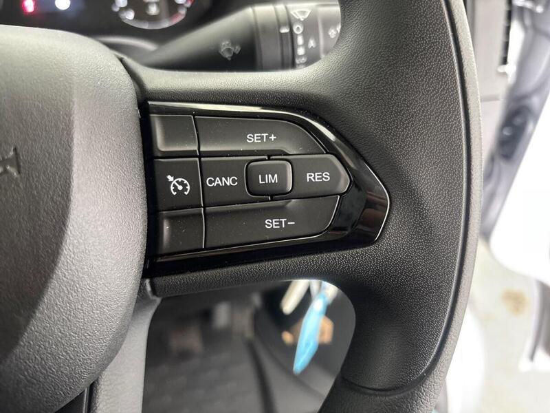 Peugeot Boxer 2.2 BlueHDi 335 Professional Panel Van 5dr Diesel Manual L3 H2 Euro 6 (s/s) (140 ps)