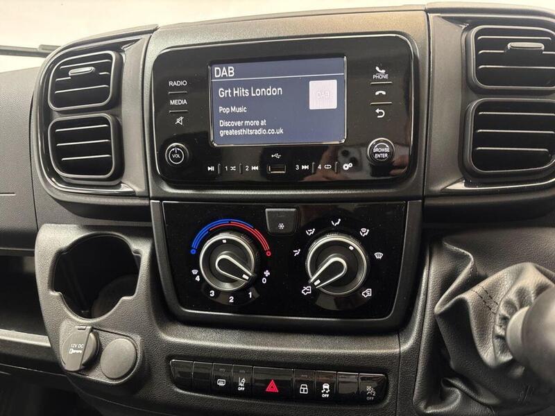 Peugeot Boxer 2.2 BlueHDi 335 Professional Panel Van 5dr Diesel Manual L3 H2 Euro 6 (s/s) (140 ps)