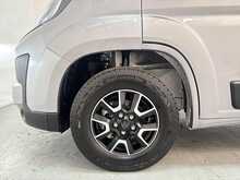 Peugeot Boxer Boxer 2.2 BlueHDi 335 Professional Panel Van 5dr Diesel Manual L3 H2 Euro 6 (s/s) (140 ps) 