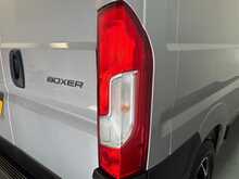 Peugeot Boxer Boxer 2.2 BlueHDi 335 Professional Panel Van 5dr Diesel Manual L3 H2 Euro 6 (s/s) (140 ps) 