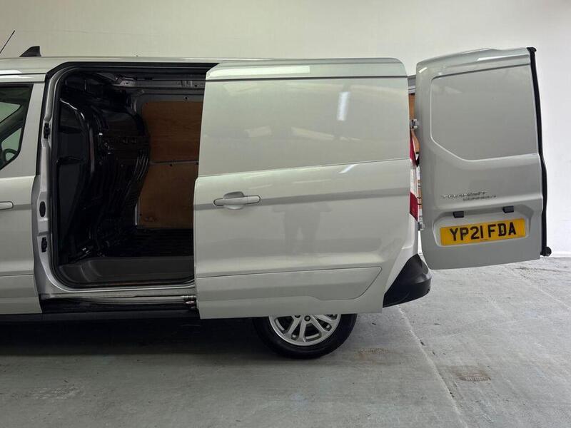 Ford Transit Connect 1.5 240 EcoBlue Limited L2 Euro 6 (s/s) 5dr