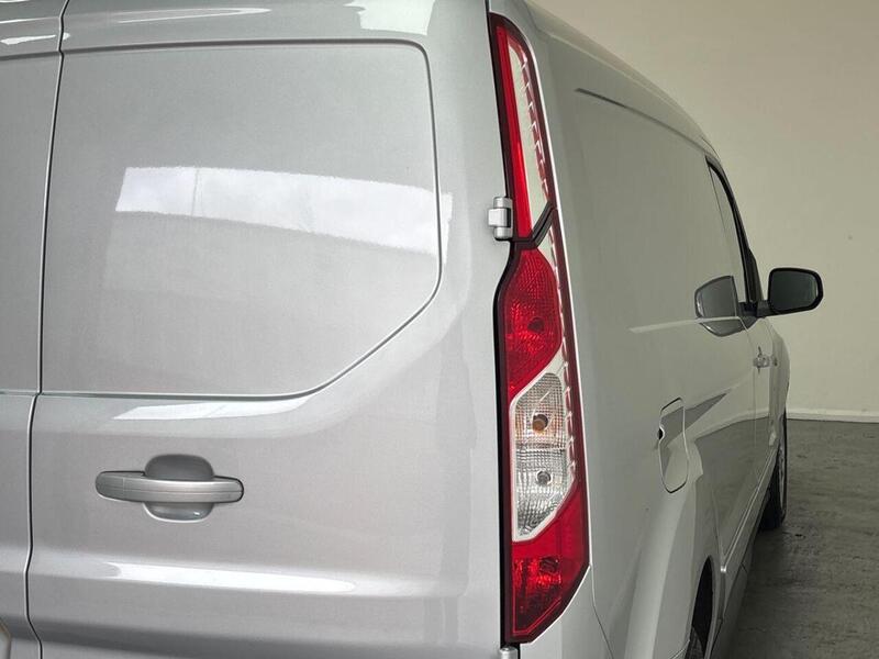 Ford Transit Connect 1.5 240 EcoBlue Limited L2 Euro 6 (s/s) 5dr