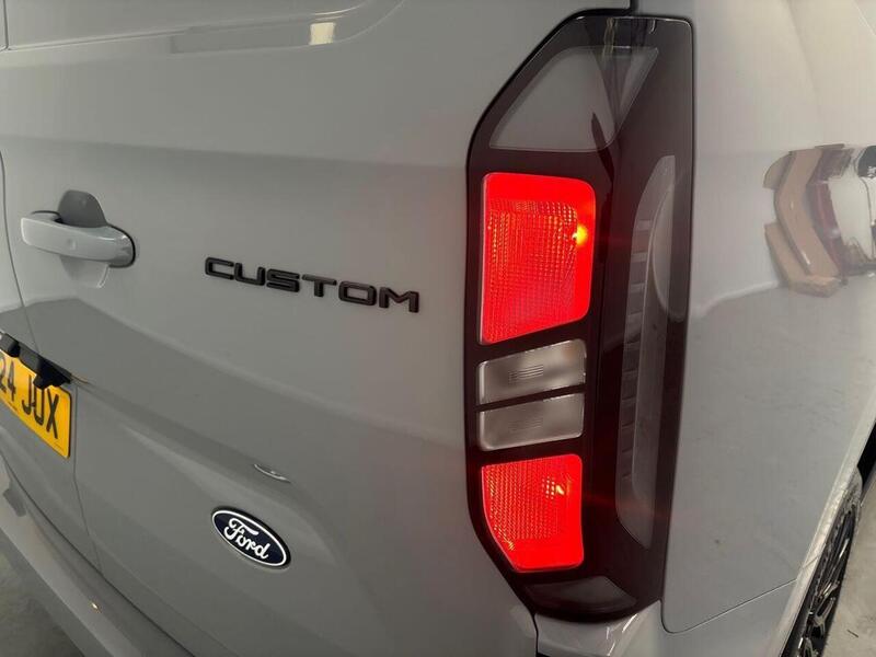 Ford Transit Custom 2.0 300 EcoBlue Limited L1 H1 Euro 6 (s/s) 5dr