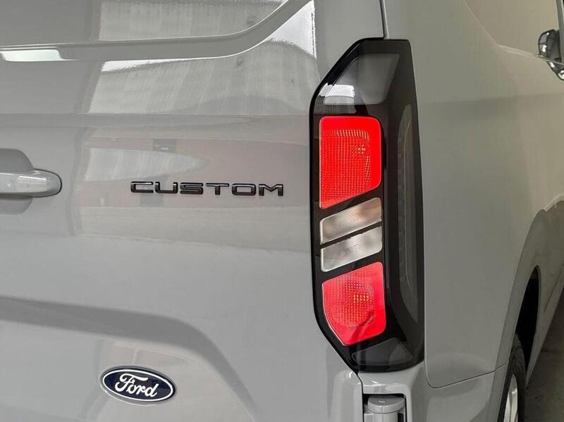 Ford Transit Custom 2.0 300 EcoBlue Limited Panel Van 5dr Diesel Manual L1 H1 Euro 6 (s/s) (136 ps)