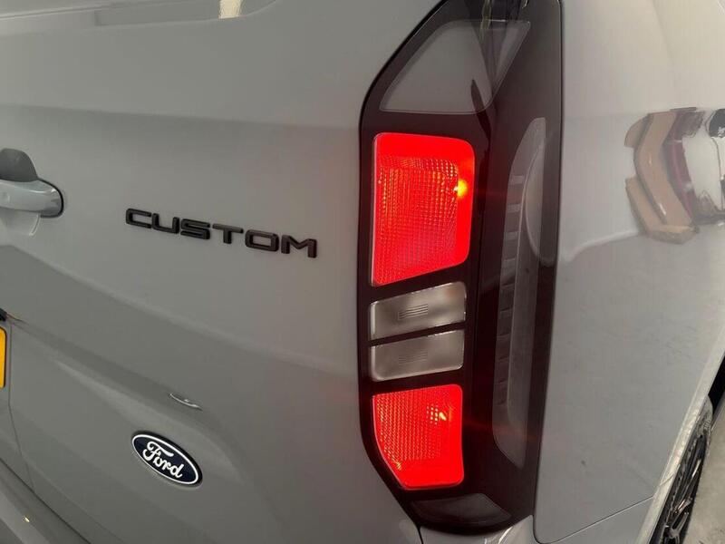 Ford Transit Custom 2.0 300 EcoBlue Limited L1 H1 Euro 6 (s/s) 5dr