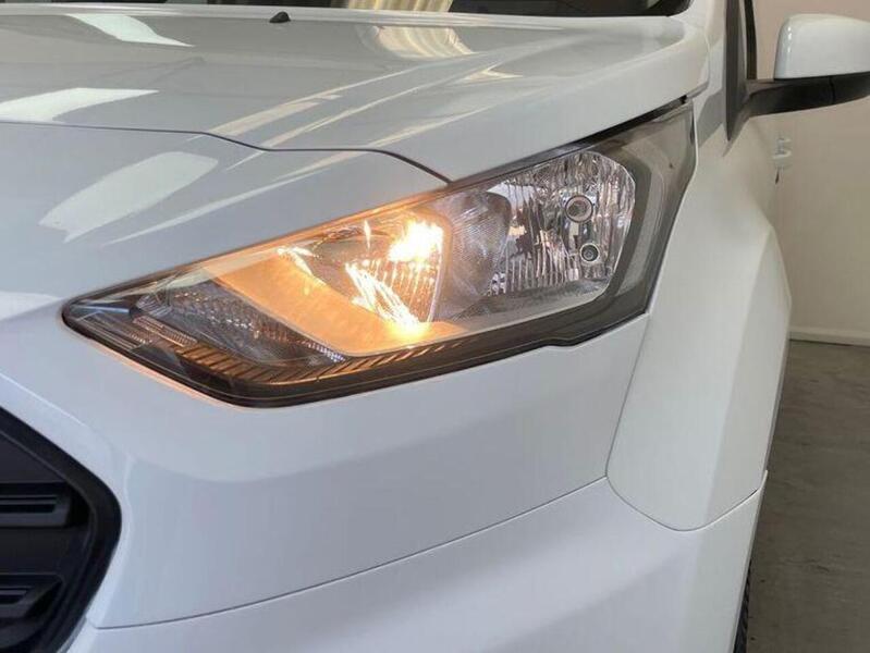 Ford Transit Connect 1.5 200 EcoBlue Limited Auto L1 Euro 6 (s/s) 5dr