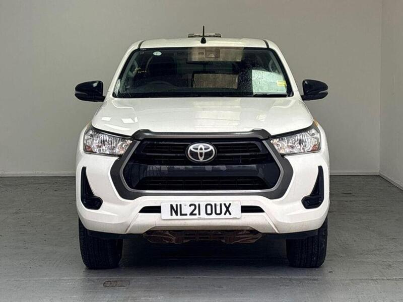 Toyota Hilux 2.4 D-4D Active Extra Cab Pickup 4WD Euro 6 (s/s) 4dr