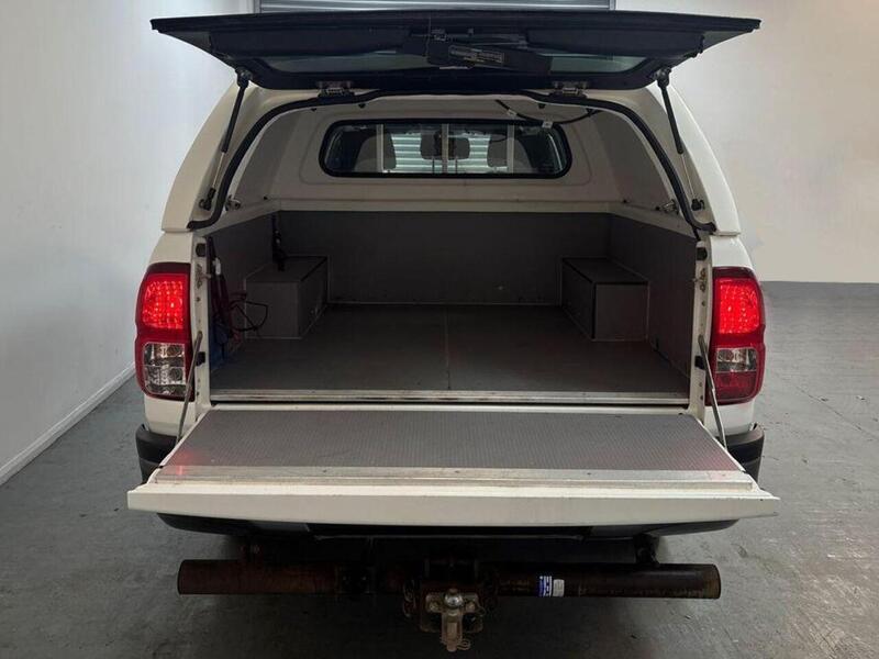 Toyota Hilux 2.4 D-4D Active Extra Cab Pickup 4WD Euro 6 (s/s) 4dr