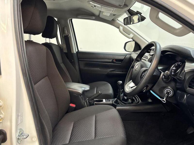 Toyota Hilux 2.4 D-4D Active Extra Cab Pickup 4WD Euro 6 (s/s) 4dr