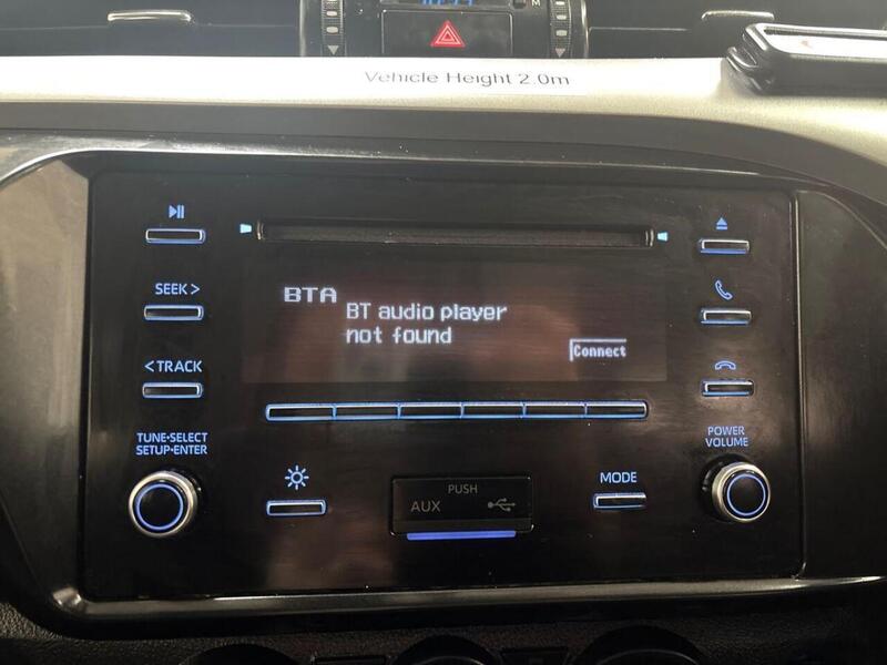 Toyota Hilux 2.4 D-4D Active Extra Cab Pickup 4WD Euro 6 (s/s) 4dr