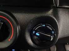 Toyota Hilux Hilux 2.4 D-4D Active Extra Cab Pickup 4WD Euro 6 (s/s) 4dr 