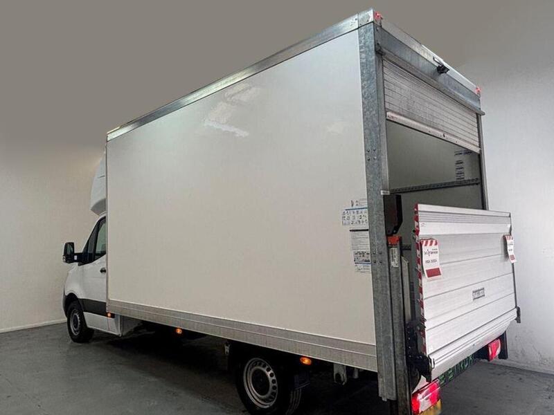 Mercedes-Benz Sprinter 2.0 315 CDI Progressive RWD L3 Euro 6 (s/s) 2dr