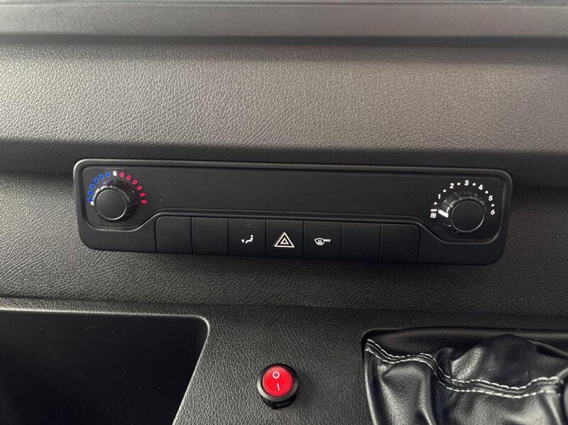 Mercedes-Benz Sprinter 2.0 315 CDI Progressive RWD L3 Euro 6 (s/s) 2dr