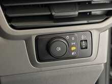 Volkswagen Transporter 2.0 TDI T28 Commerce FWD SWB Euro 6 (s/s) 5dr 