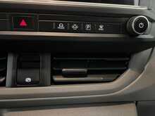 Volkswagen Transporter 2.0 TDI T28 Commerce FWD SWB Euro 6 (s/s) 5dr 