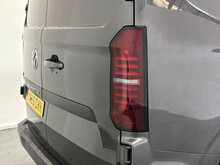 Volkswagen Transporter 2.0 TDI T28 Commerce FWD SWB Euro 6 (s/s) 5dr 